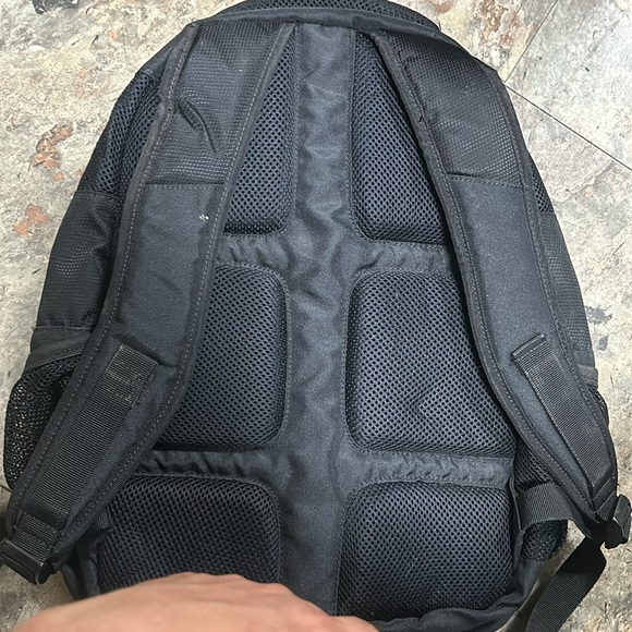 ASICS - Picture 4 of 4